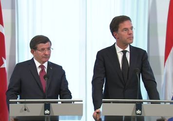 AHaber muhabirinden Hollanda Başbakanı'na zor soru
