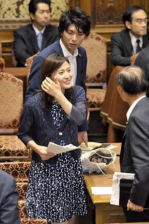 Japonya'da eşini aldatan milletvekili istifa etti - 2