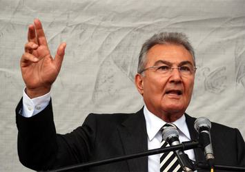 Deniz Baykal isyan bayrağını çekti