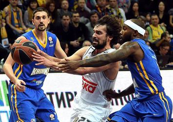 Türkler ambargoya rağmen Moskova'da şov yaptı