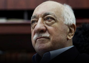 Bir kumpas daha çöktü