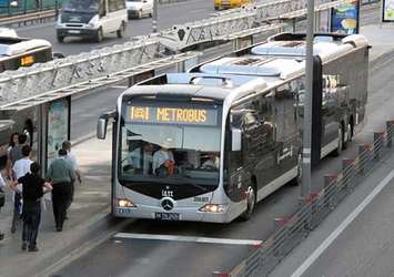 Beylikdüzü'nden metrobüse binenler dikkat!