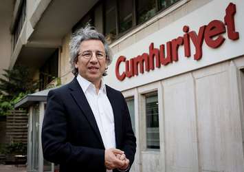 Can Dündar 'MİT TIR'ları' davasına hazırlanmak için ek süre istedi