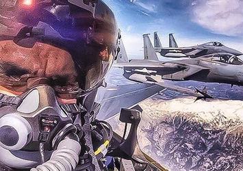 Türk pilotun Suudi pilotlarla selfie'si