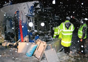 Yozgat'ta cezaevi nakil aracı devrildi:1 astsubay şehit oldu