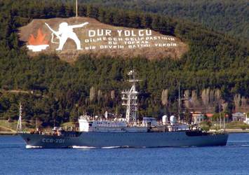 Rus istihbarat gemisi, Çanakkale Boğazı'ndan geçti