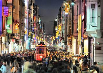 İstiklal caddesinde kiralık fiyatları rekora doymadı