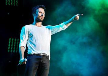Terör Tarkan'ın albümünü de vurdu