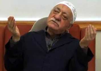 Fetullah Gülen beddua ederken uyuyakaldı