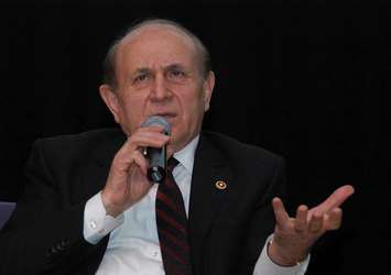 Burhan Kuzu başkanlık sistemini anlattı
