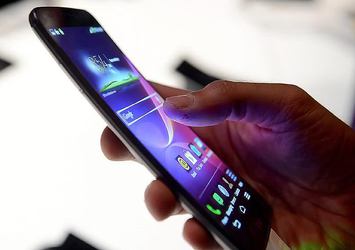İthal telefona nükleer santral parası harcandı