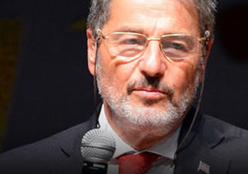 'Başörtülü kızlarımız en büyük çileyi çekti'