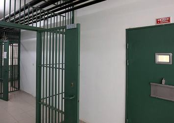 'Seri katil' kendi isteğiyle cezaevine döndü