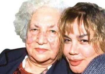 Sezen Aksu'nun annesi Şehriban Yıldırım vefat etti