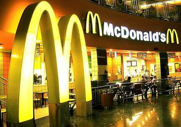 McDonald's ve KFC'den 18 yaşın altındakilere yasak!