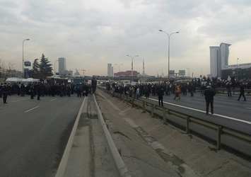 Servisçiler, D-100 Karayolu'nu trafiğe kapattı!