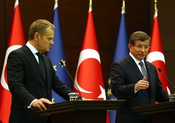 Davutoğlu: Suriye'deki krizin bedelini Türkiye ve AB ödüyor!