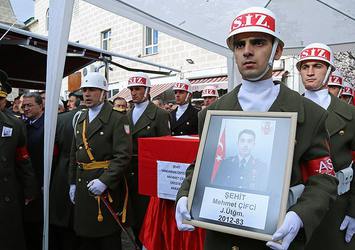 Şehit Üsteğmen Çiftçi toprağa verildi