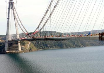 3. Köprü'de son tabliye yerleştirildi