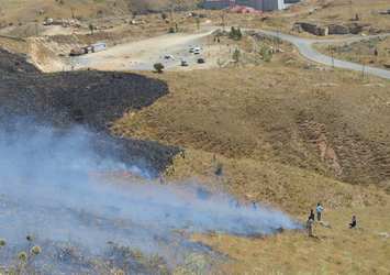 Otları yakarken pantolunu tutuştu öldü
