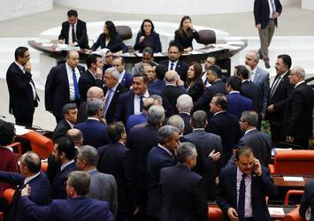 Genel Kurul’da ‘besmele’ krizi