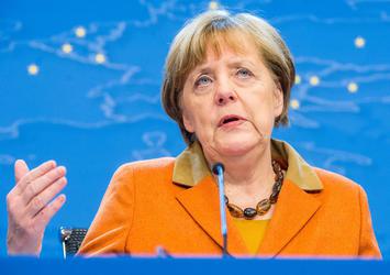 Merkel'den flaş Türkiye açıklaması