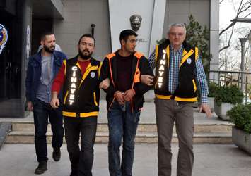 "Hiç adam öldüren görmediniz mi?"