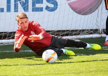 Muslera: Ayrılmayı düşünmüyorum
