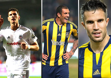 Van Persie, Fernandao ve Podolski'ye fark attı