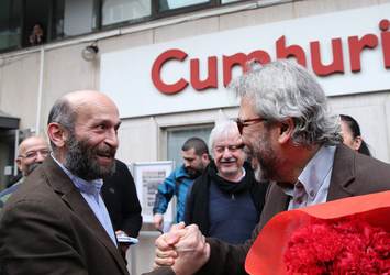 AYM üyelerinden çarpıcı Dündar ve Gül itirazı