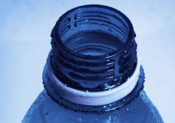 Plastiklerin üzerindeki numaralara dikkat