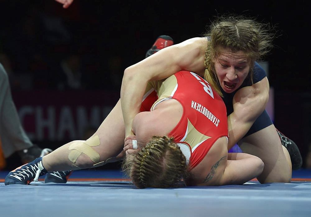 Avrupa Güreş Şampiyonası’nda Rus rakibini yenen Adar’dan altın madalya