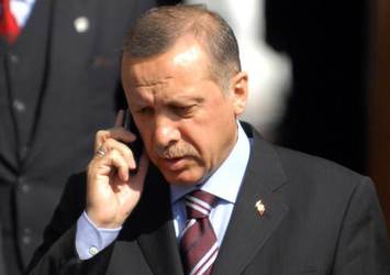 Cumhurbaşkanı Erdoğan'dan güreşçilere tebrik telefonu
