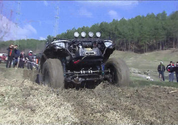 Off-Road yarışı nefes kesti