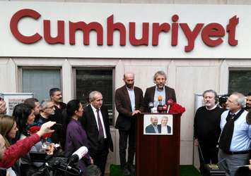 Cumhuriyet okurları isyan etti: Gazetemizi geri istiyoruz