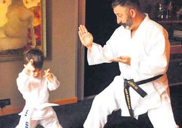 Cem Yılmaz ve Karate Kid