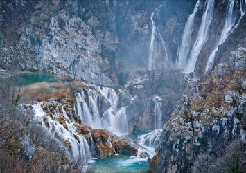 Plitvice Gölleri, görenleri adeta büyülüyor