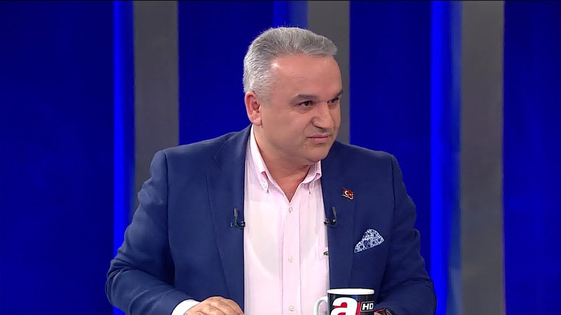 Hayati Küçük: Milletin iradesine hakaret ediyor