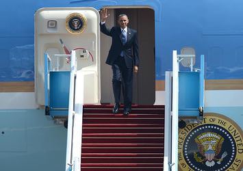 Obama tarihi ziyaret için Küba'da