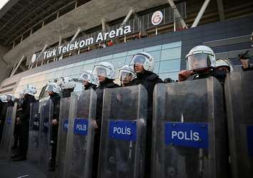 Galatasaray-Fenerbahçe derbisi neden ertelendi?