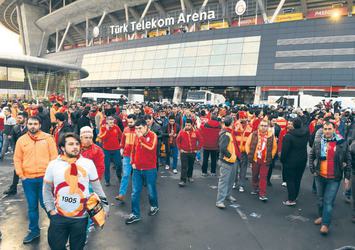 F.Bahçe maçının ertelenmesi G.Saray'a yaradı