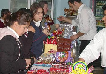 Kola ve çikolata satışı yasaklandı!