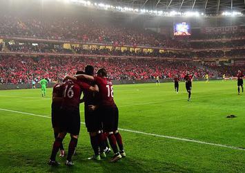 A Milliler İsveç'i devirdi