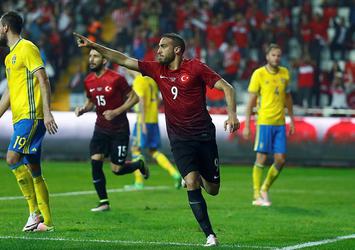 Cenk Tosun: Attığım gollere sevinemiyorum