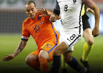 Wesley Sneijder sakatlandı!