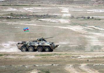 Azerbaycan ordusu Ermenistan'a ait araçları imha etti