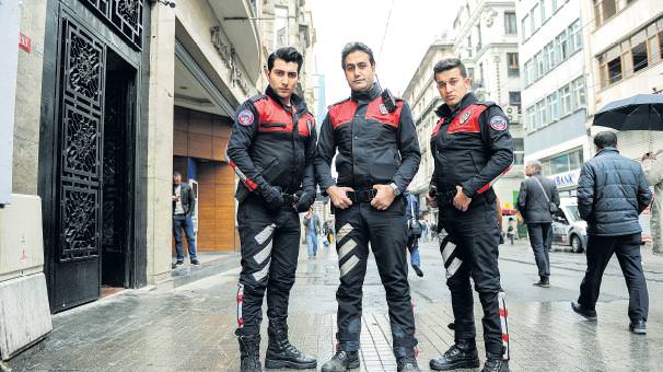 Asya bebeği Taksim'den kurtaran polisler konuştu - 1