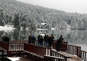 Bolu'da iki mevsim bir arada yaşanıyor