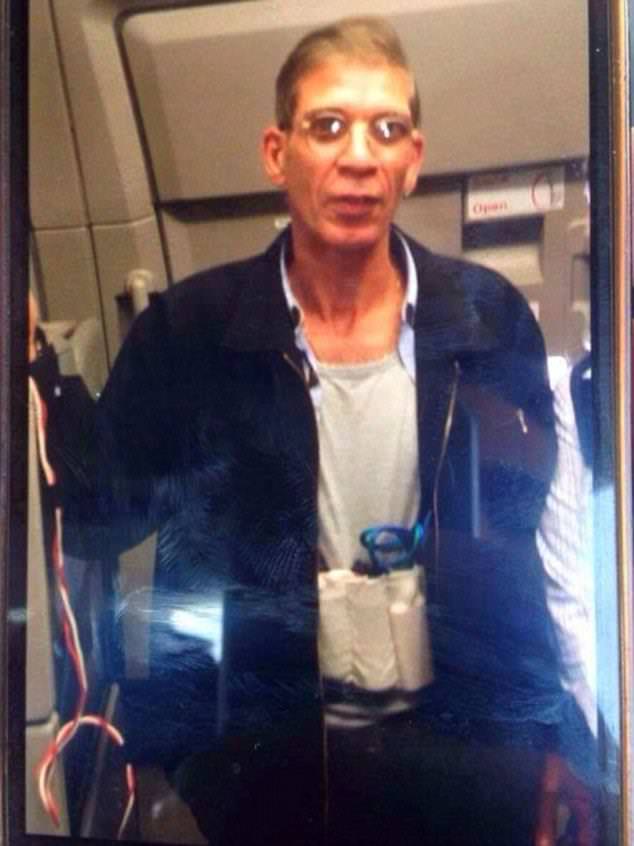 Mısır uçağını kaçıran korsandan selfie - 2