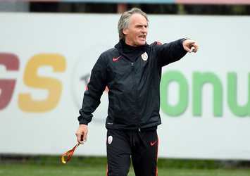 Galatasaray yeni sezonda Riekerink ile devam edecek